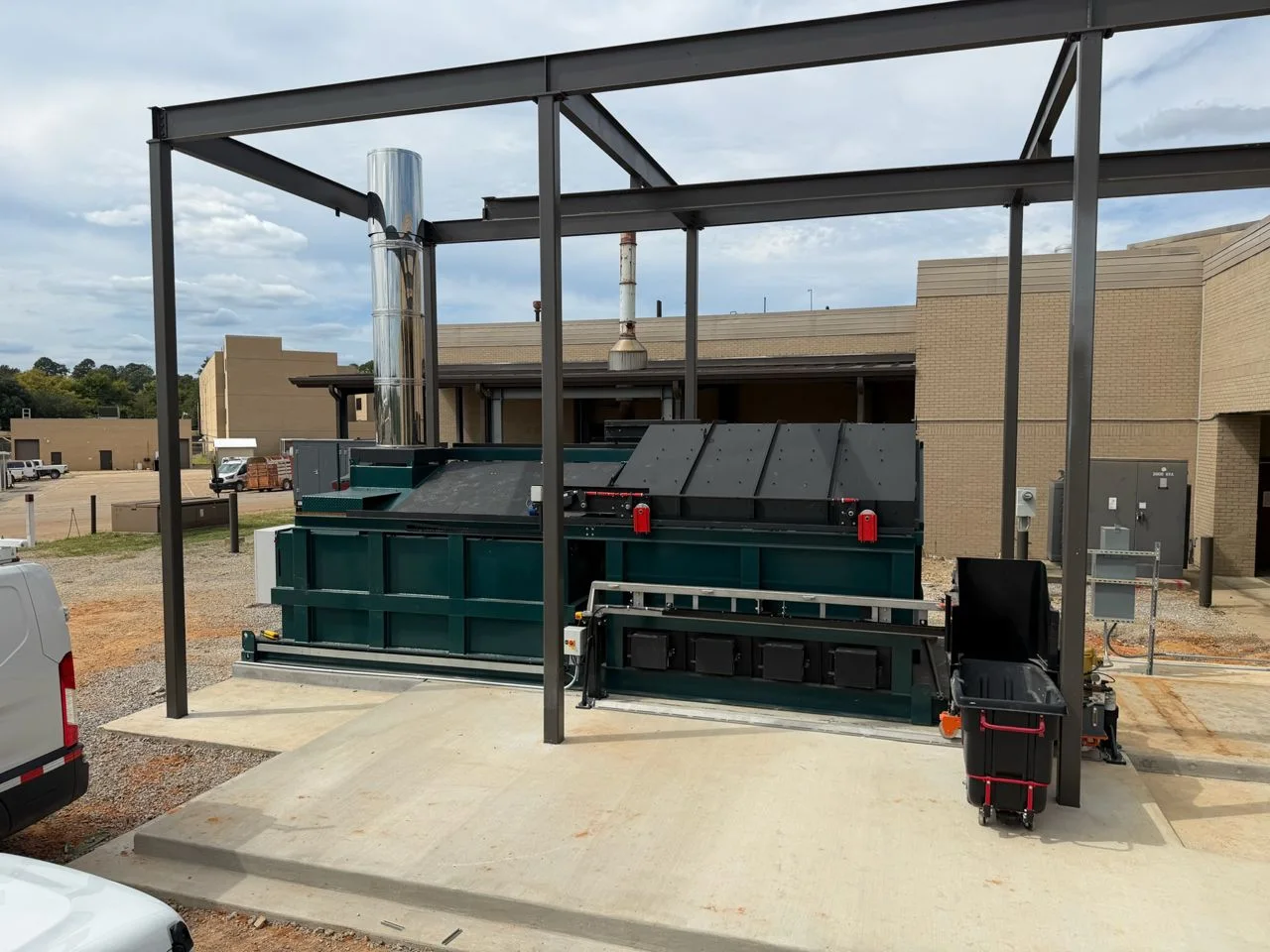 Automatic loading incinerators