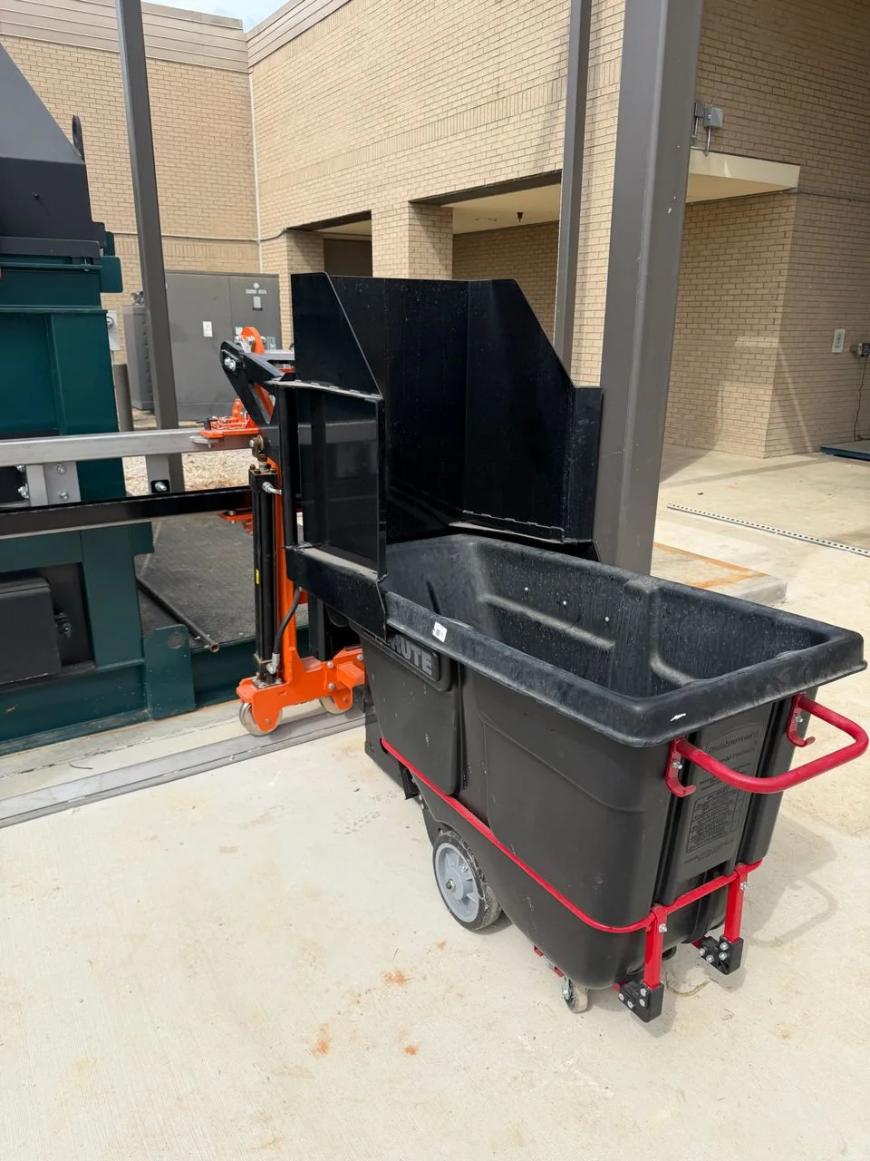 Automatic loading incinerators