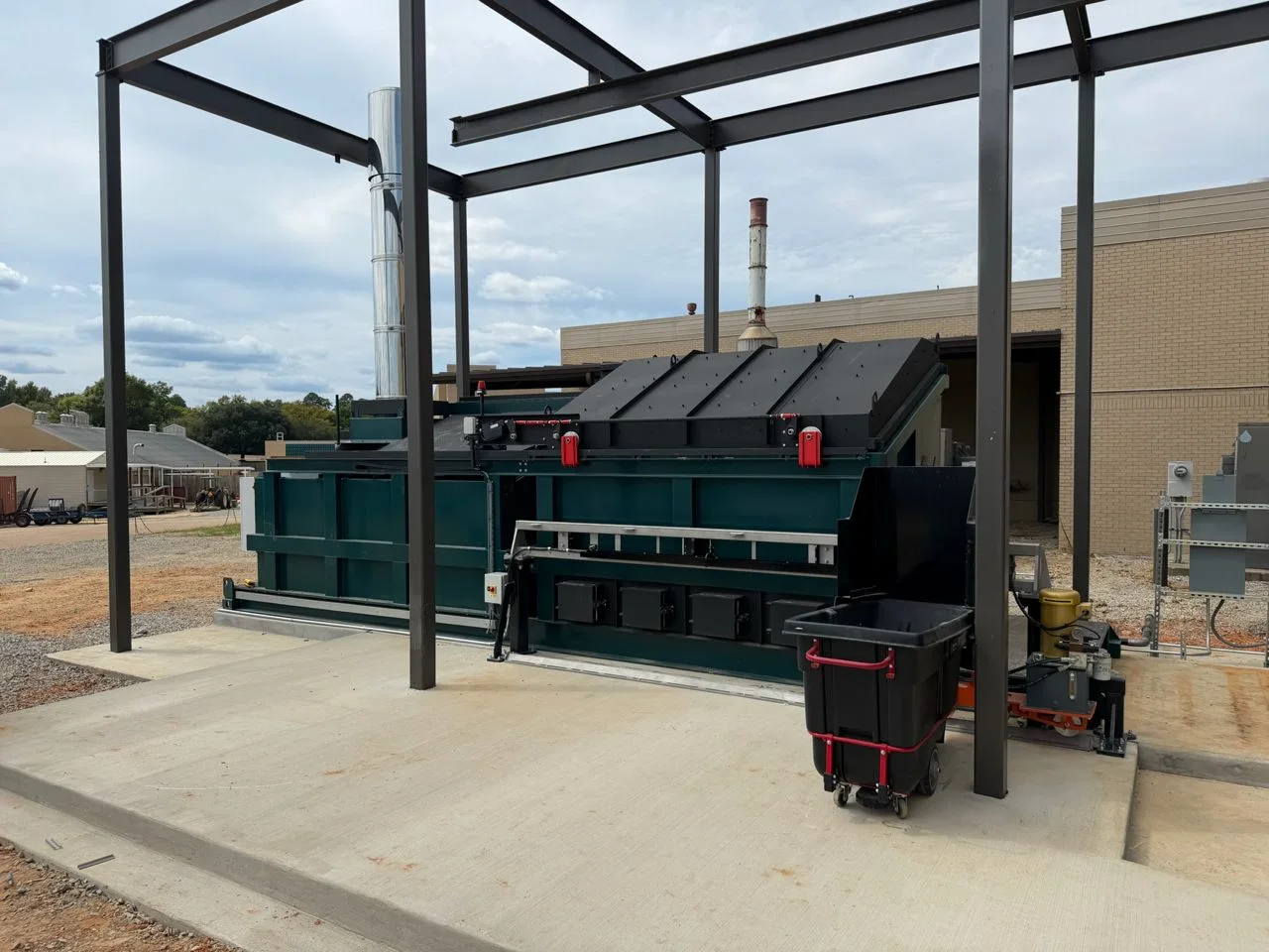 Automatic loading incinerators