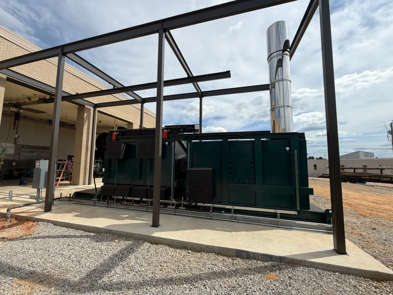 Automatic loading incinerators